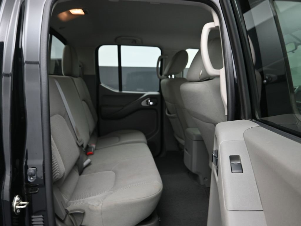 Used 2019 Nissan Frontier SV image 22