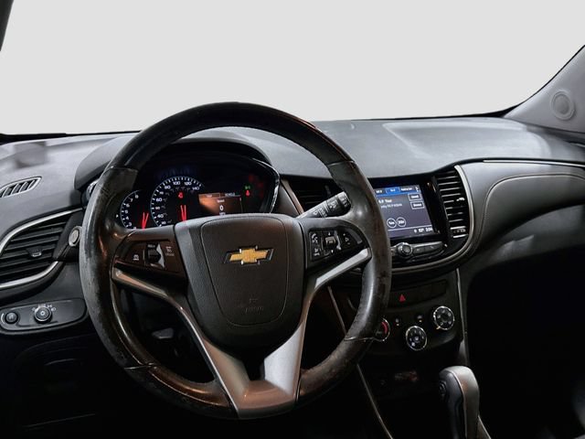 Used 2018 Chevrolet Trax LT w/ LT Convenience Package AWD/4WD image 18