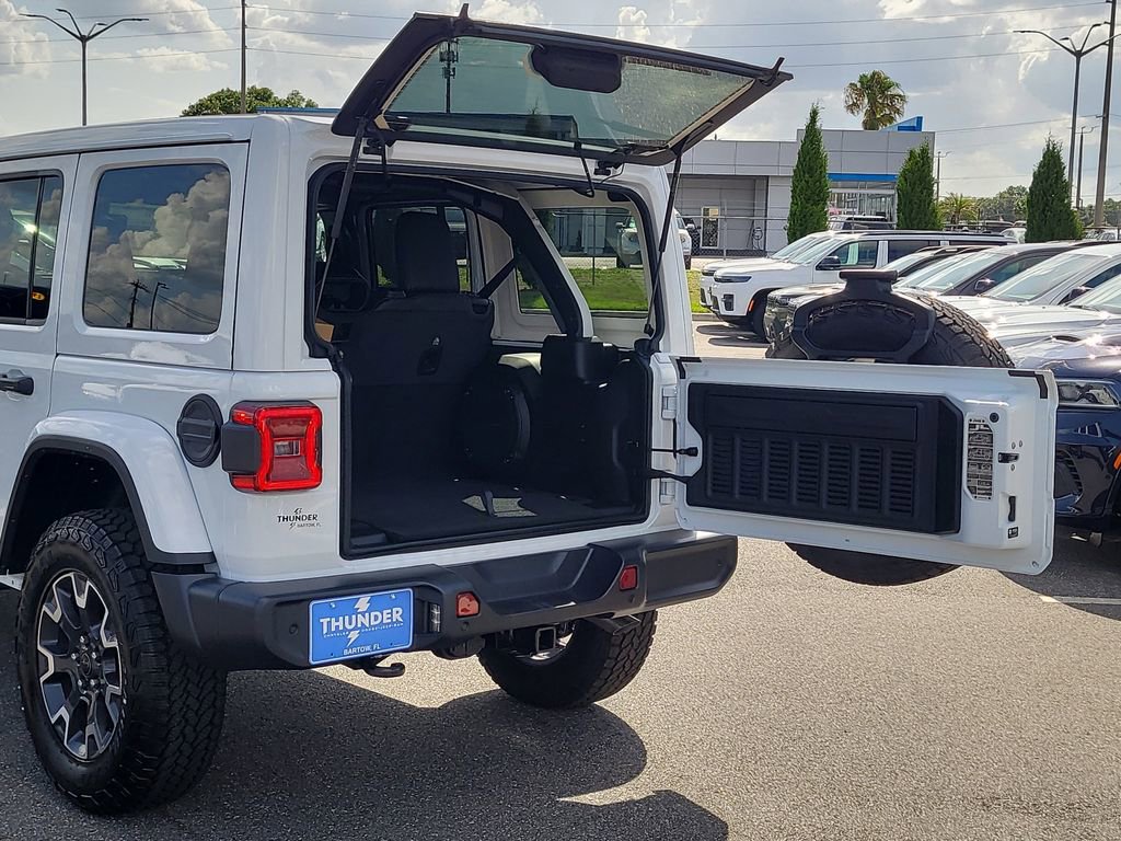 New 2026 Jeep Wrangler Unlimited Sahara w/ Safety Group AWD/4WD image 11