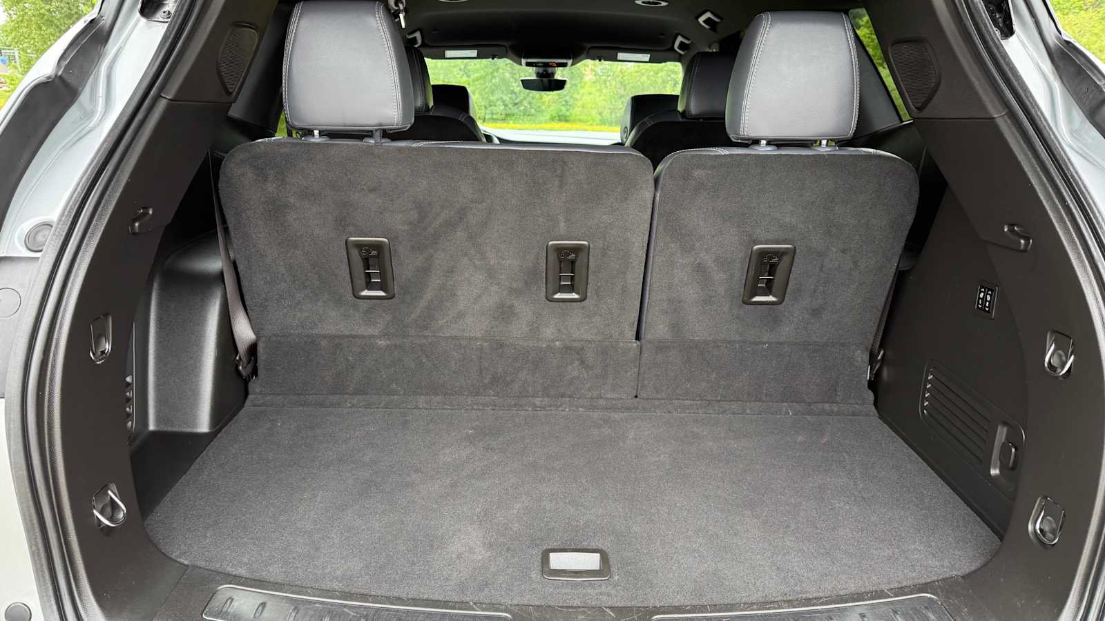 Used 2024 Buick Enclave Premium AWD/4WD image 30