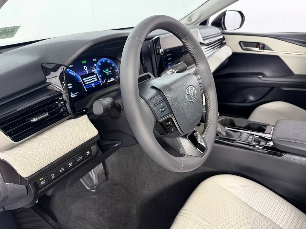 Used 2025 Toyota Camry XLE w/ Premium Plus Package FWD image 22