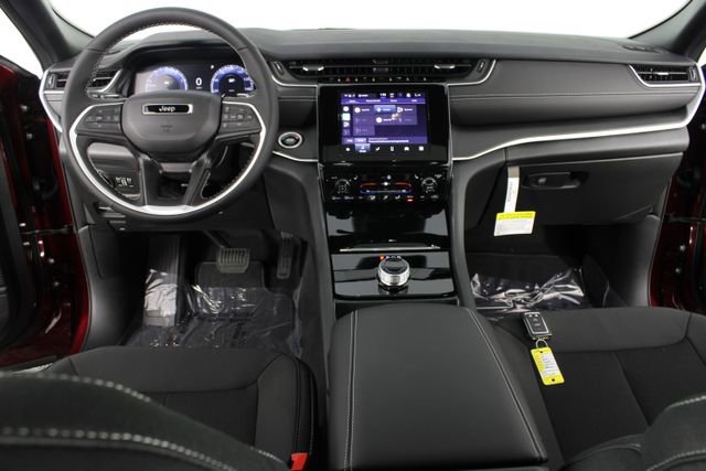 New 2026 Jeep Grand Cherokee Laredo AWD/4WD image 10