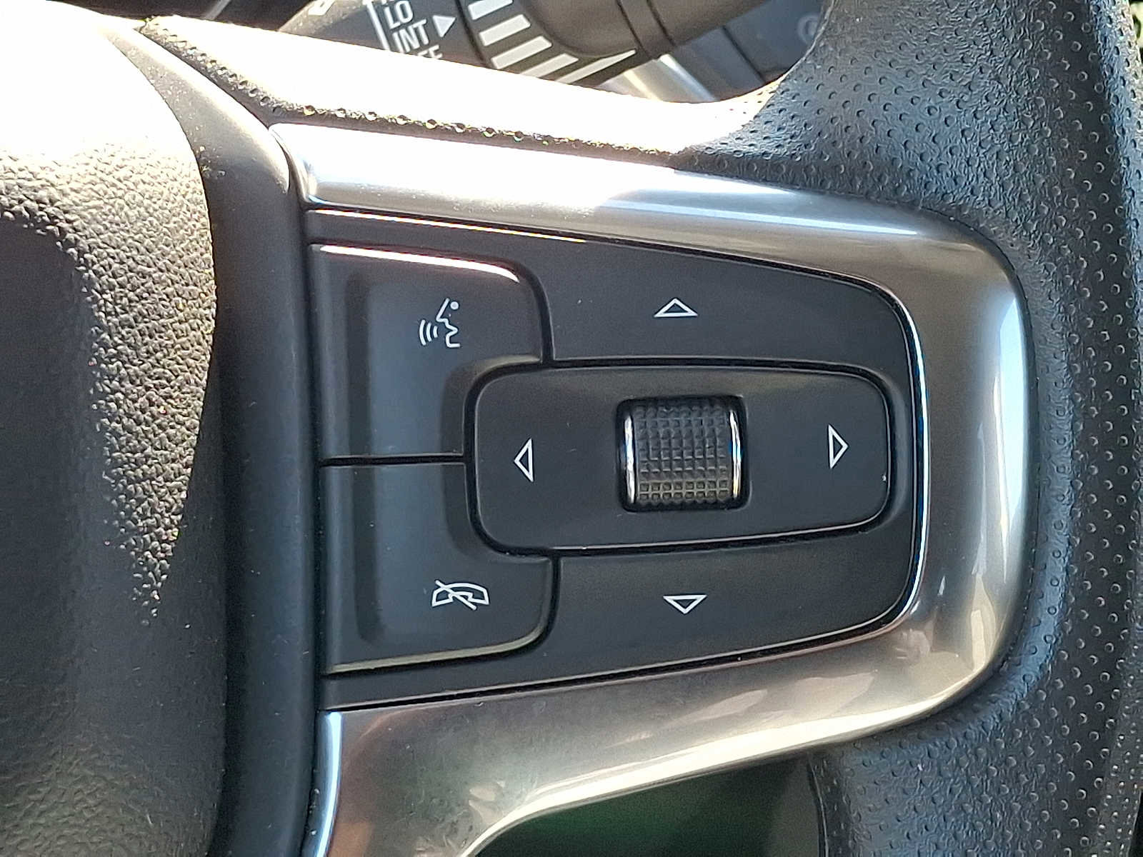 Used 2025 Chevrolet Blazer LT AWD/4WD image 21