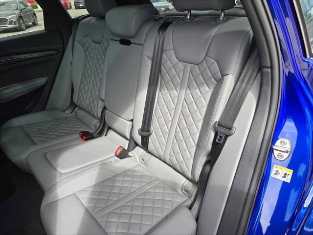 New 2025 Audi SQ5 Prestige image 17