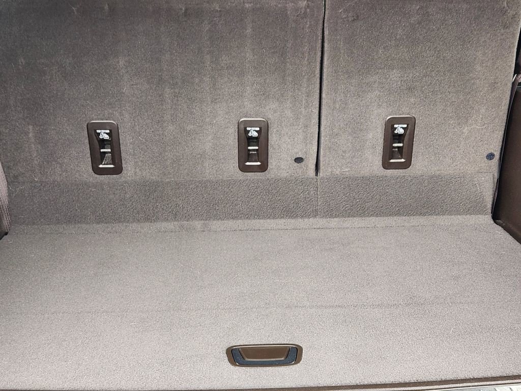 Used 2022 GMC Yukon XL Denali image 32