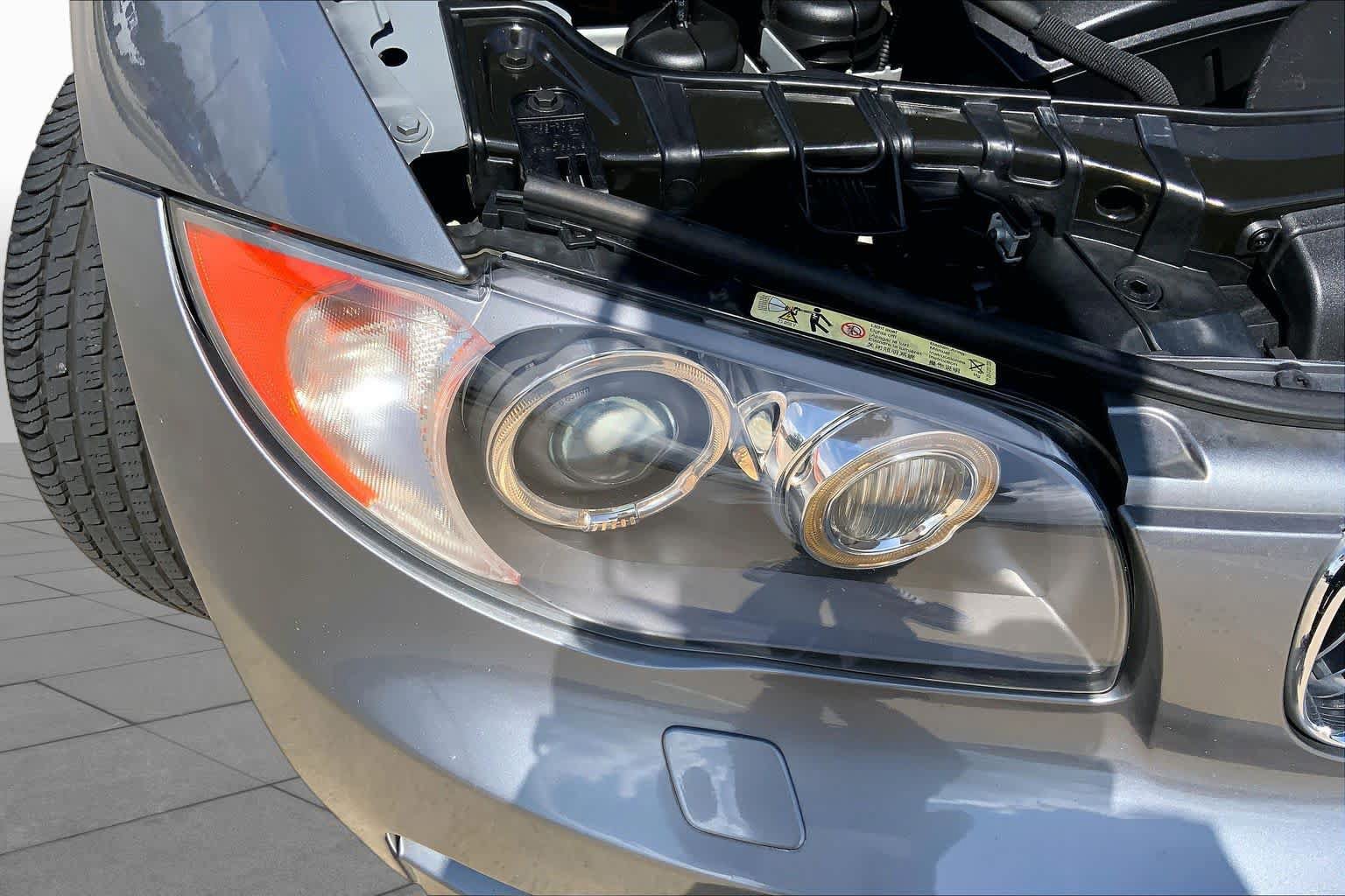 Used 2009 BMW 135i Convertible RWD image 23