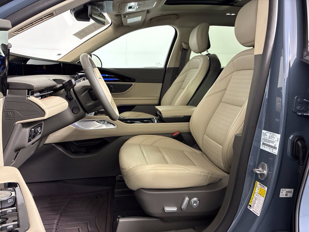 Used 2025 Lincoln Nautilus Reserve AWD/4WD image 20