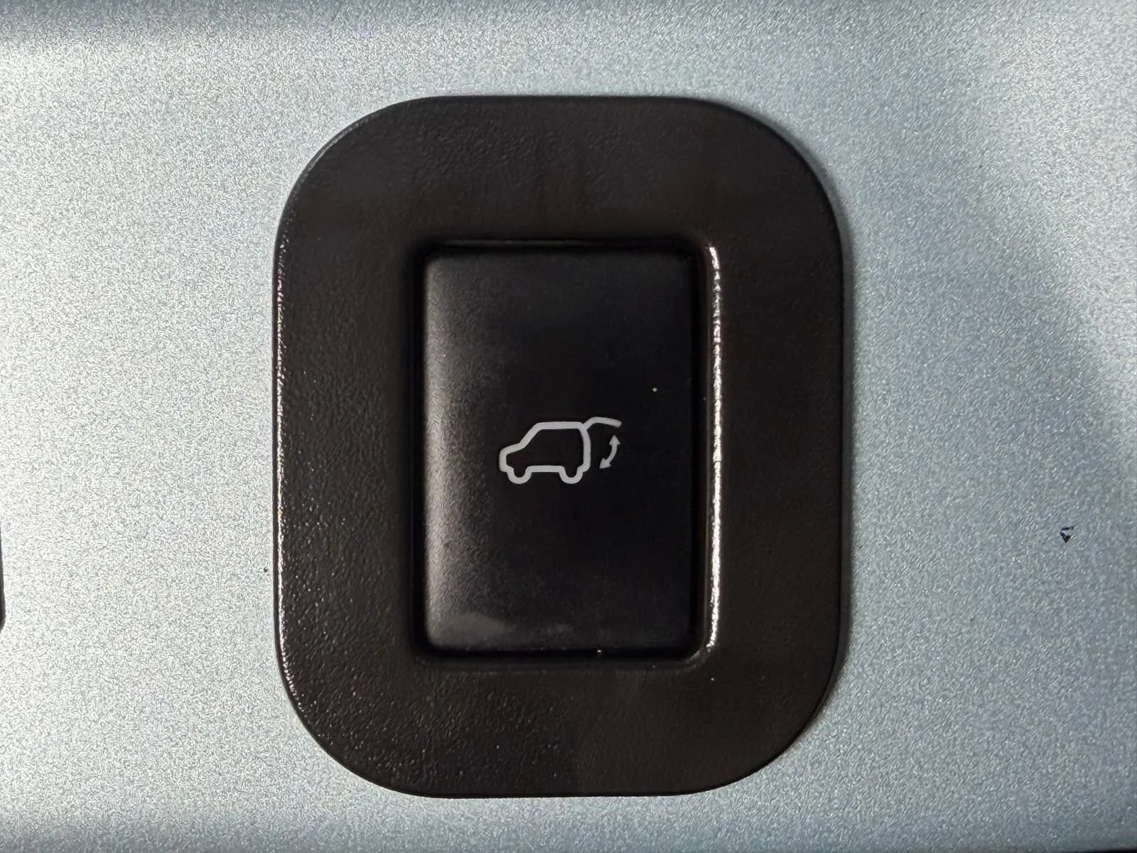Used 2015 Toyota Sienna XLE Premium FWD image 12