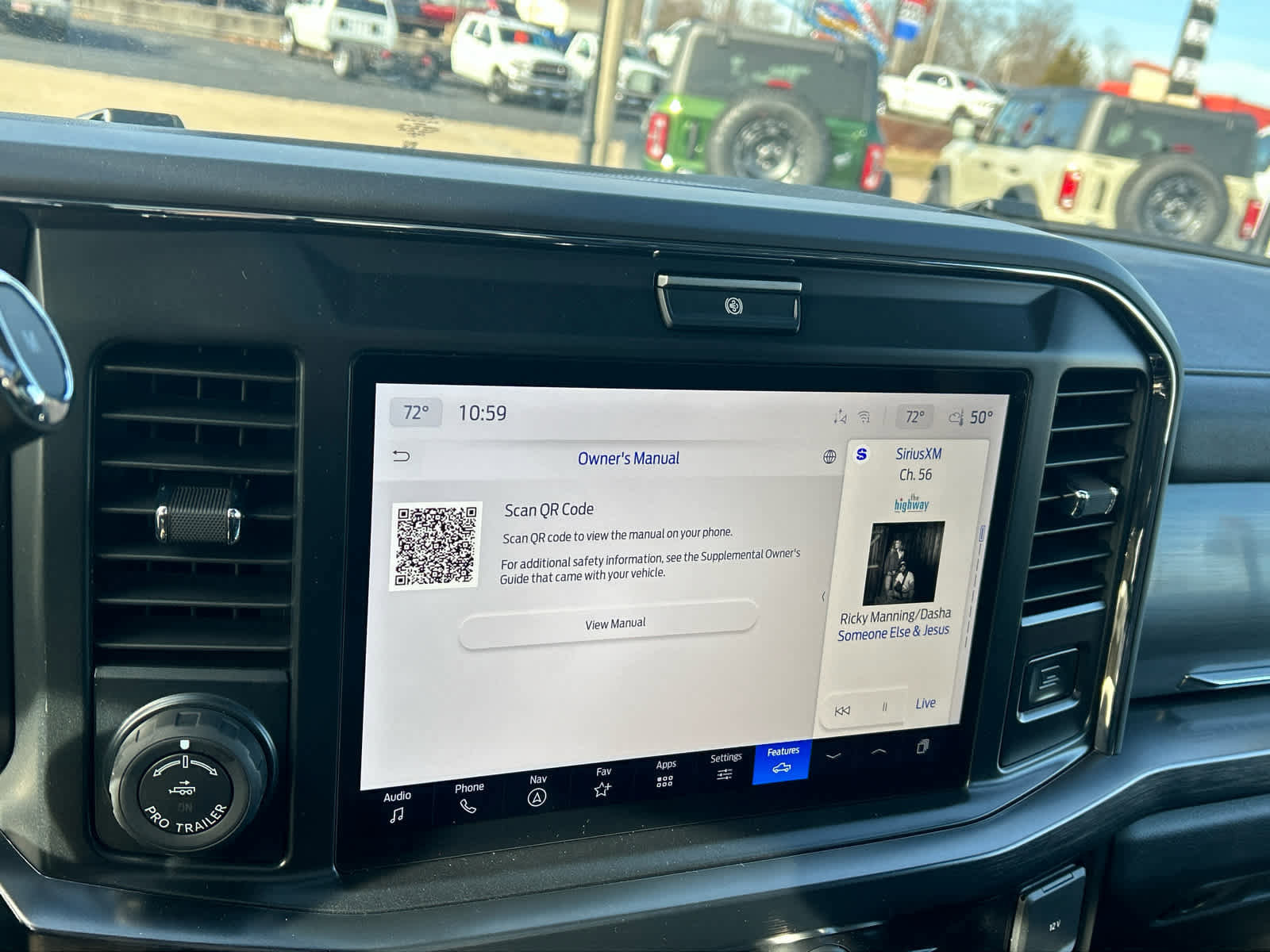 New 2026 Ford F250 Lariat w/ Black Appearance Package image 55