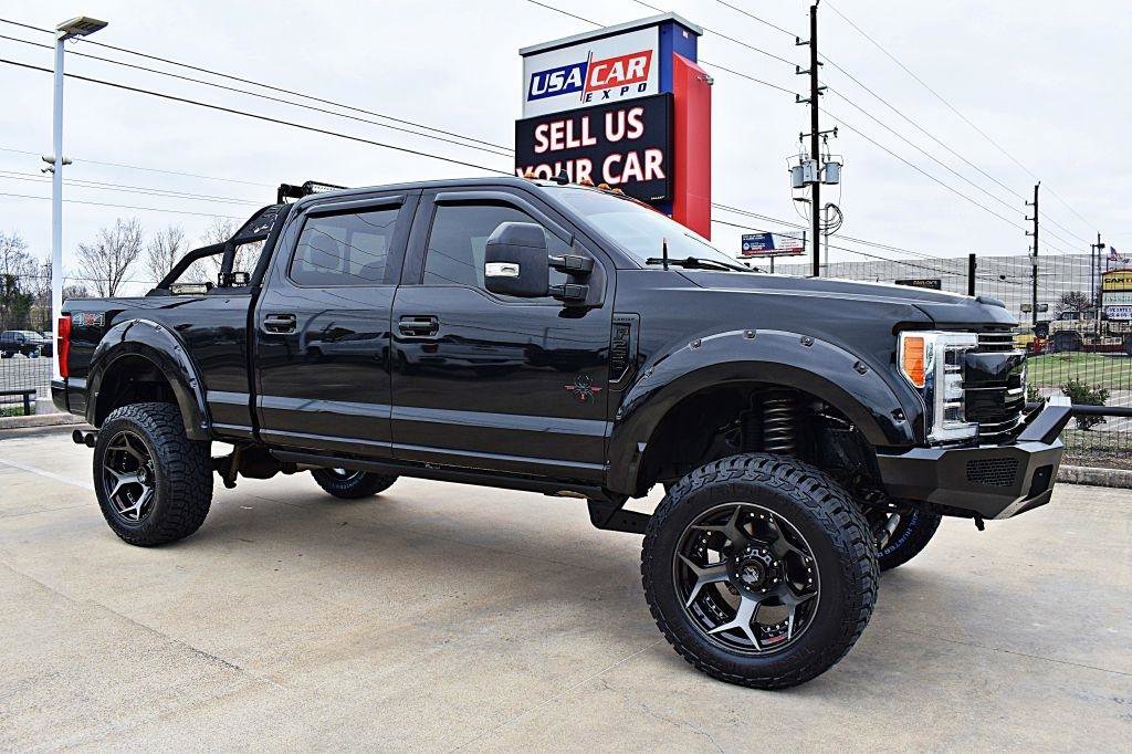 Used 2019 Ford F250 Lariat w/ Lariat Ultimate Package AWD/4WD image 3