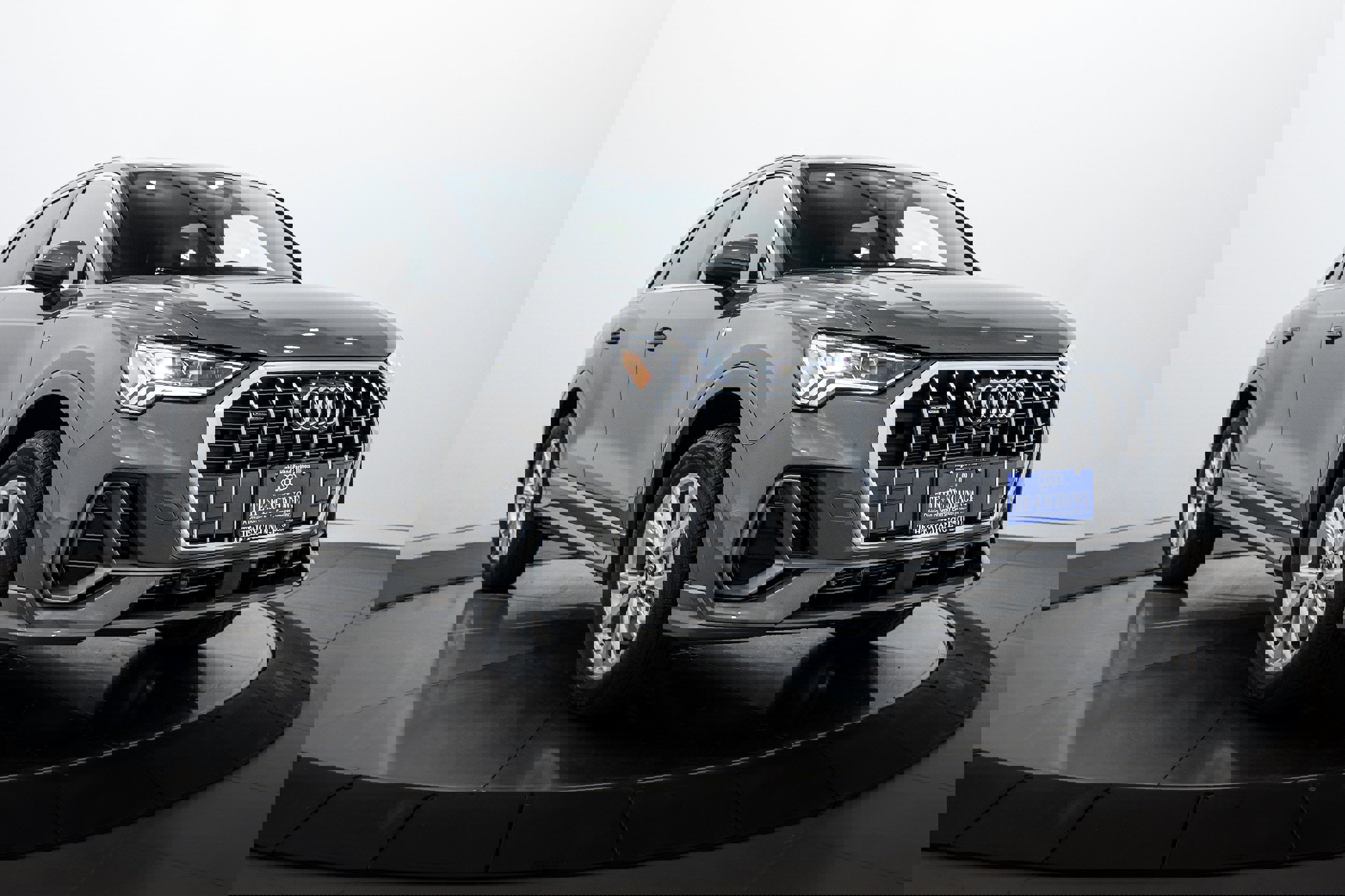 New 2025 Audi Q3 2.0T Premium image 2