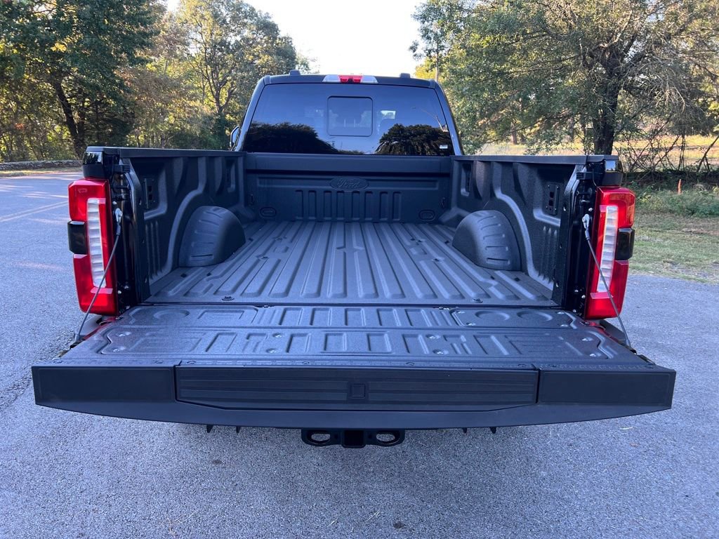 New 2026 Ford F350 Lariat w/ Black Appearance Package image 43
