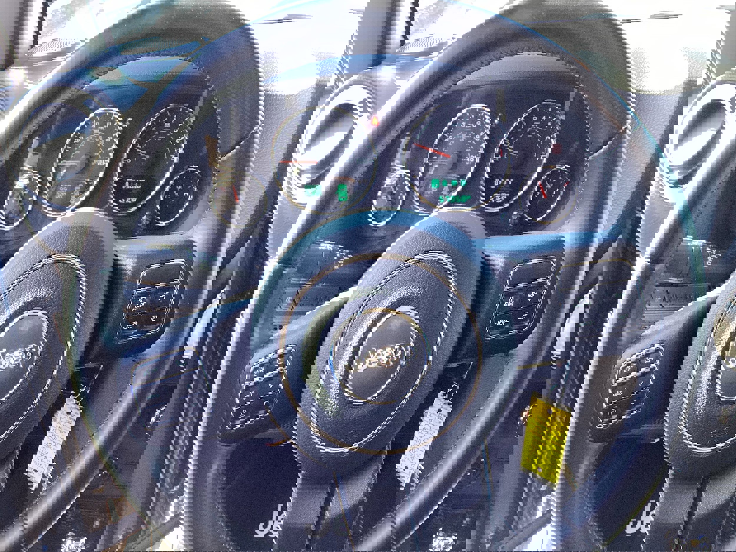 Used 2018 Jeep Wrangler Rubicon w/ Power Convenience Group image 16