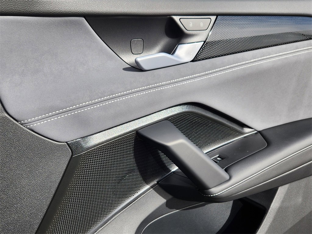 New 2026 Volkswagen Tiguan SE R-Line image 20