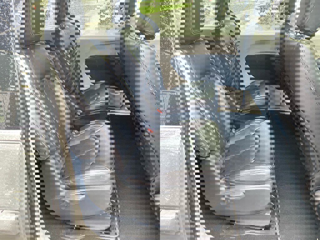 Used 2022 Chrysler Pacifica Touring-L image 25