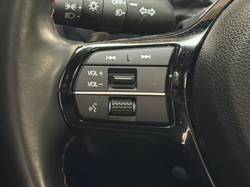 Used 2025 Honda Pilot Black Edition image 18