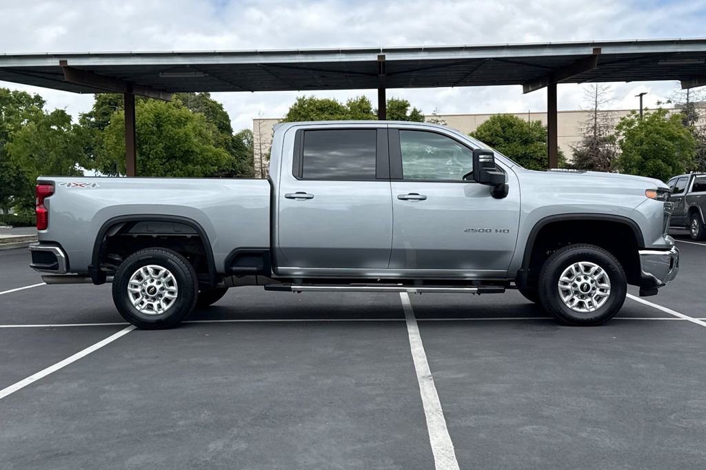 Used 2025 Chevrolet Silverado 2500 LT w/ Convenience Package AWD/4WD image 10