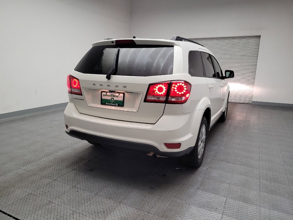 Used 2019 Dodge Journey SE w/ Premium Group FWD image 7