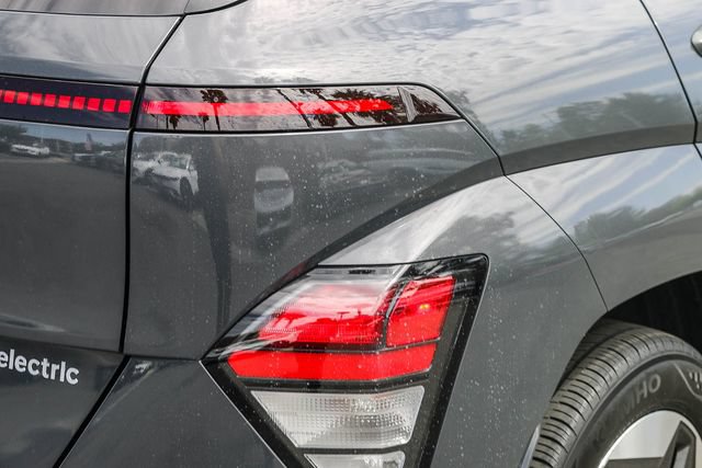 Certified 2024 Hyundai Kona SEL FWD image 12