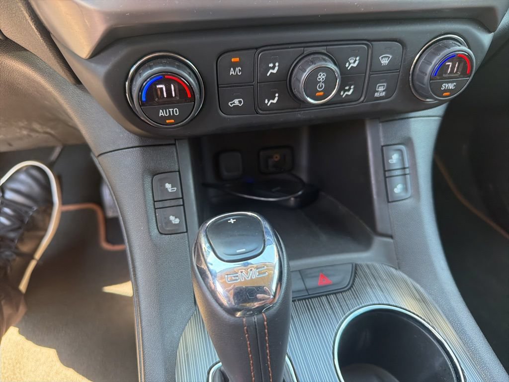 Used 2017 GMC Acadia SLT AWD/4WD image 15