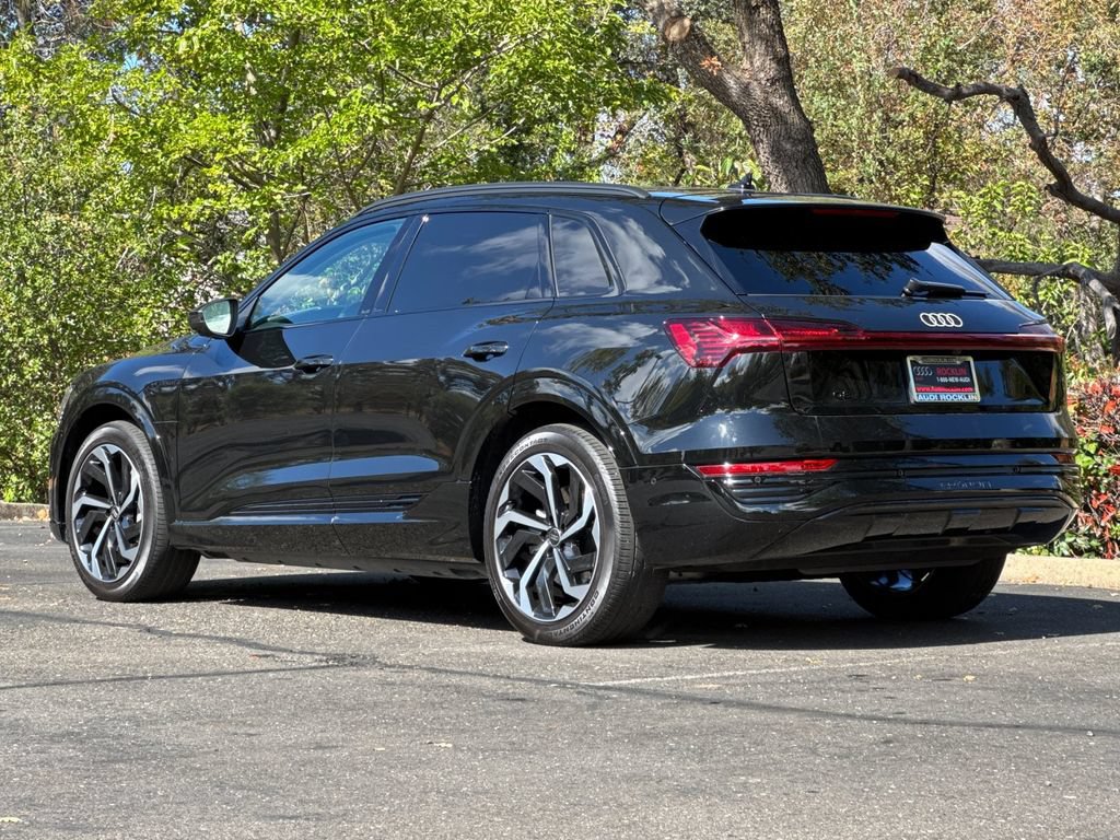 Used 2024 Audi Q8 e-tron Premium Plus w/ Premium Plus Package AWD/4WD image 9