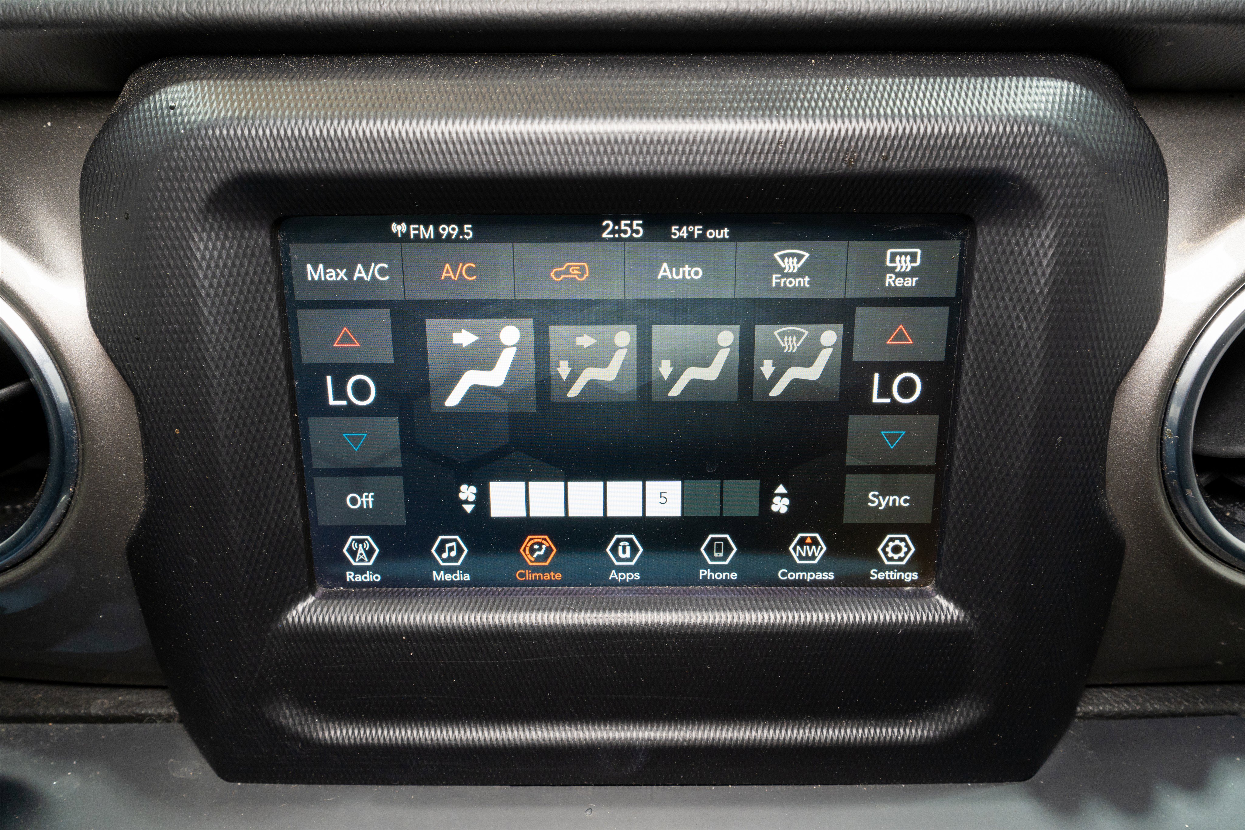 Used 2019 Jeep Wrangler Unlimited Sahara w/ LED Lighting Group image 16