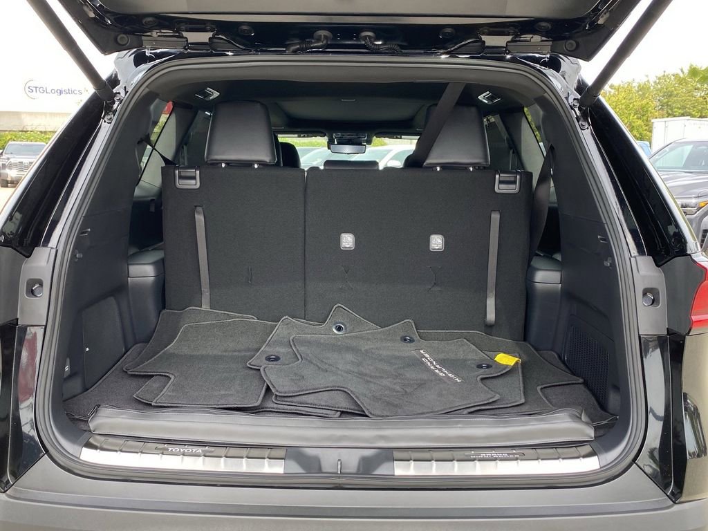 Certified 2026 Toyota Grand Highlander AWD Hybrid image 21