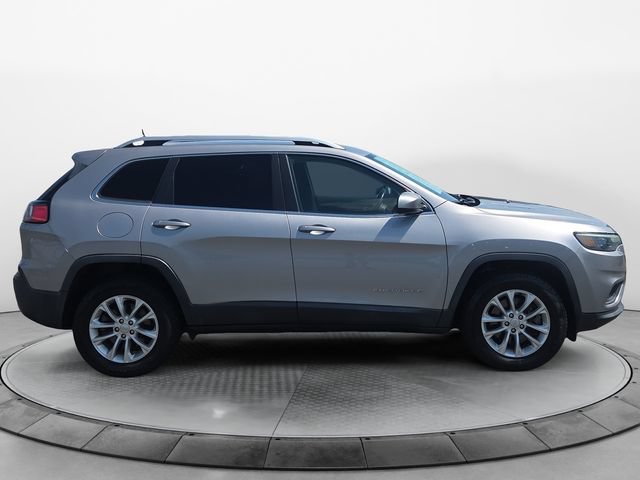 Used 2019 Jeep Cherokee Latitude w/ Cold Weather Group AWD/4WD image 6