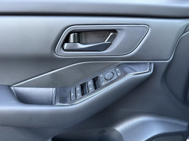 New 2026 Nissan Rogue S image 17