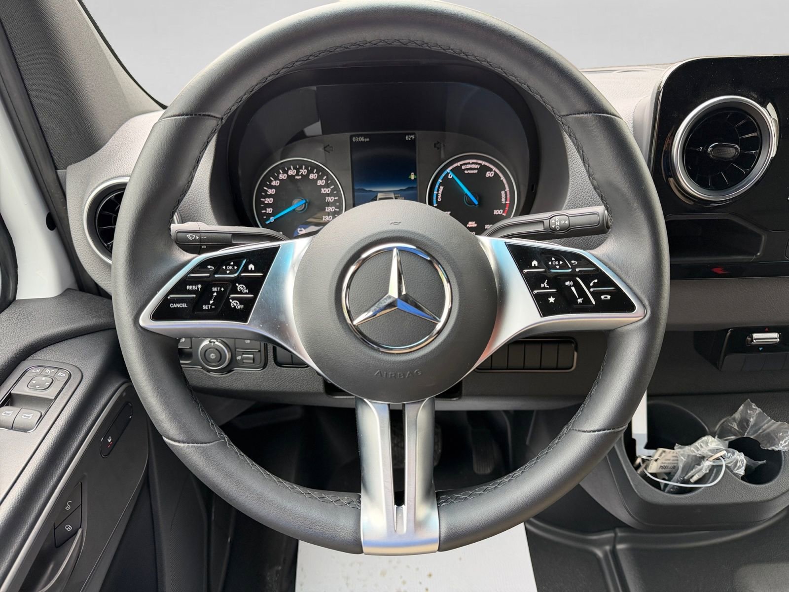 Used 2024 Mercedes-Benz eSprinter 170 Cargo w/ Dashboard Charging Package image 18