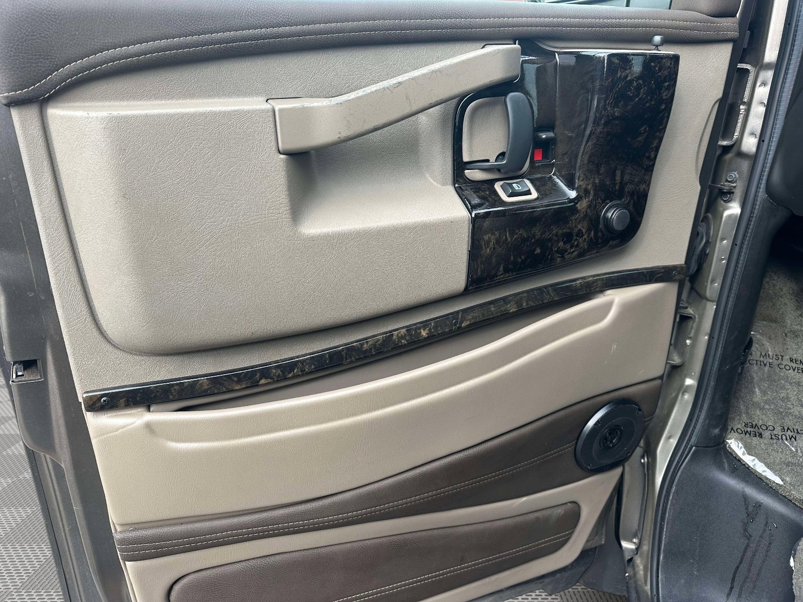 Used 2022 Chevrolet Express 2500 Extended w/ Enhanced Convenience Package image 22