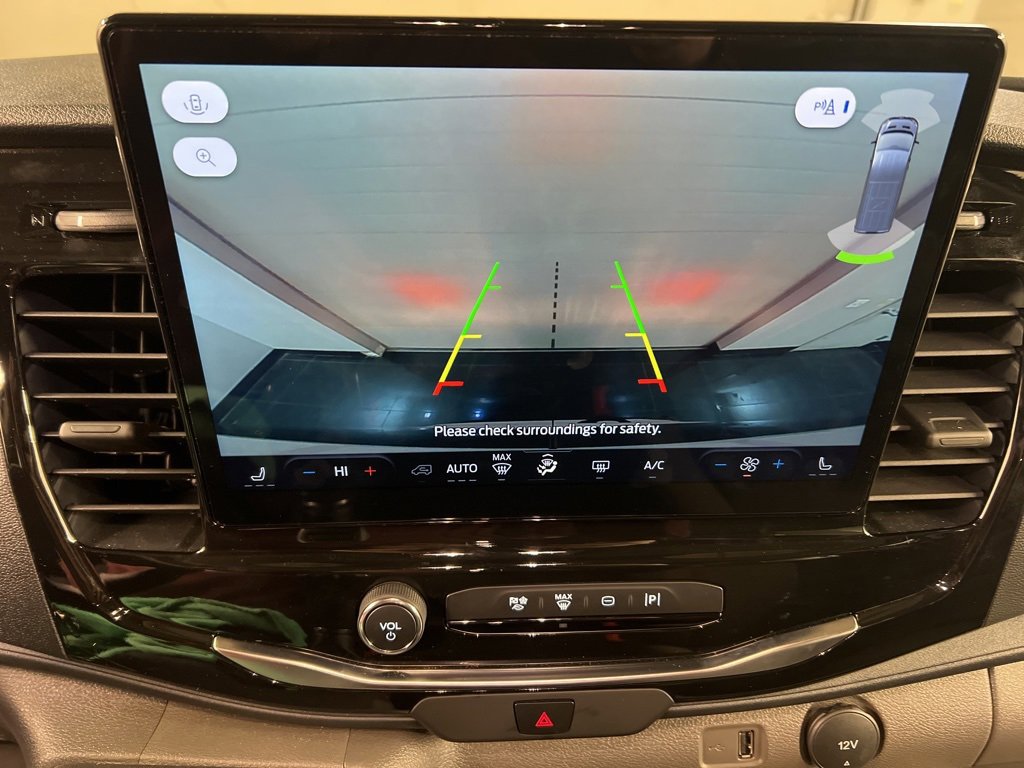 Used 2025 Ford Transit 350 XLT image 11