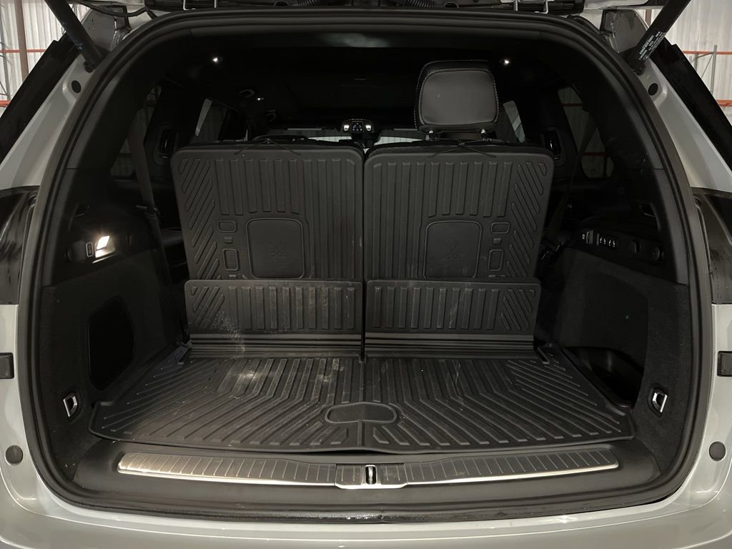 Used 2025 Jeep Grand Cherokee L Overland w/ MOPAR Finishing Package AWD/4WD image 13