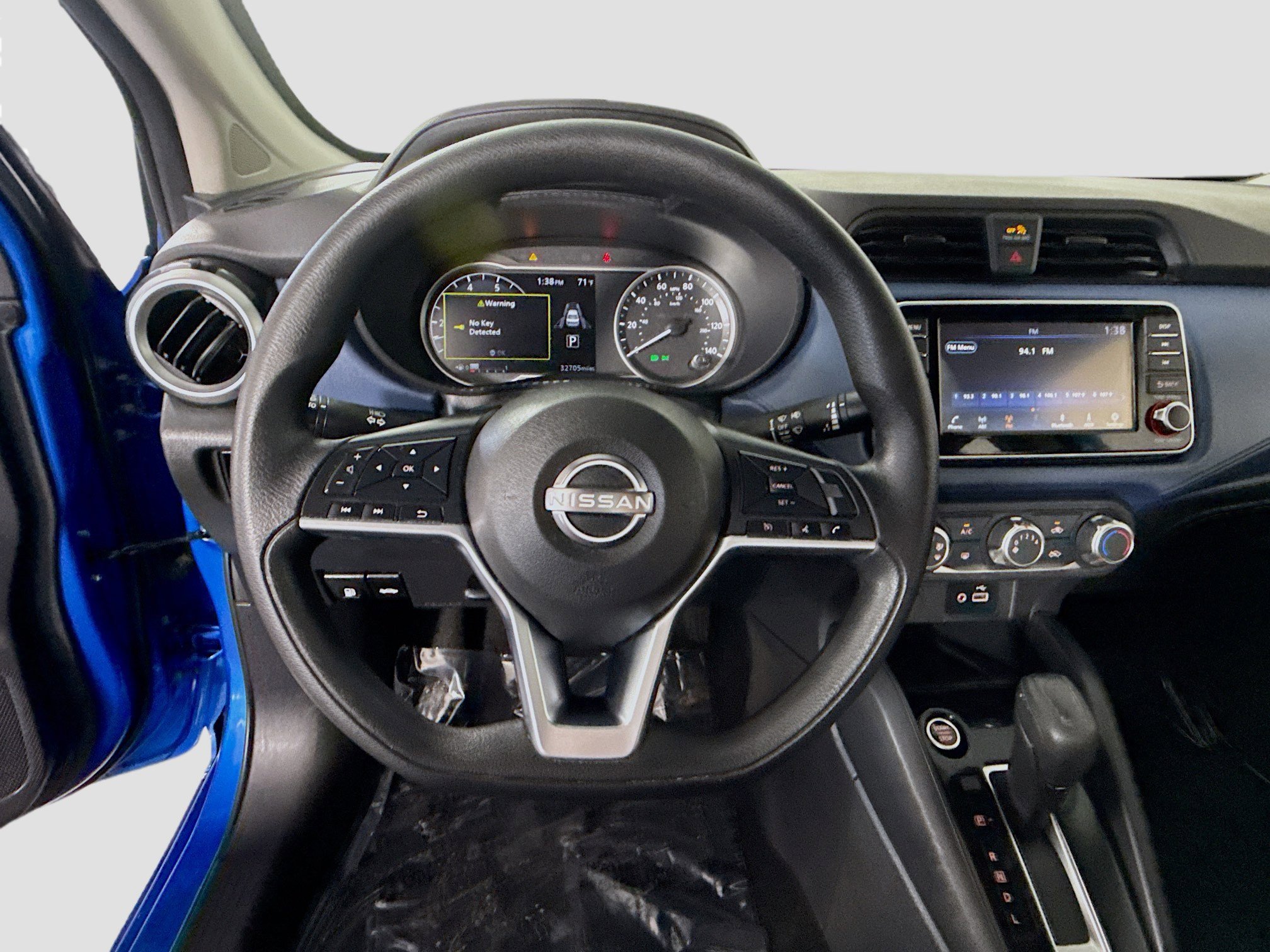 Used 2024 Nissan Versa SV w/ Trunk Package image 13