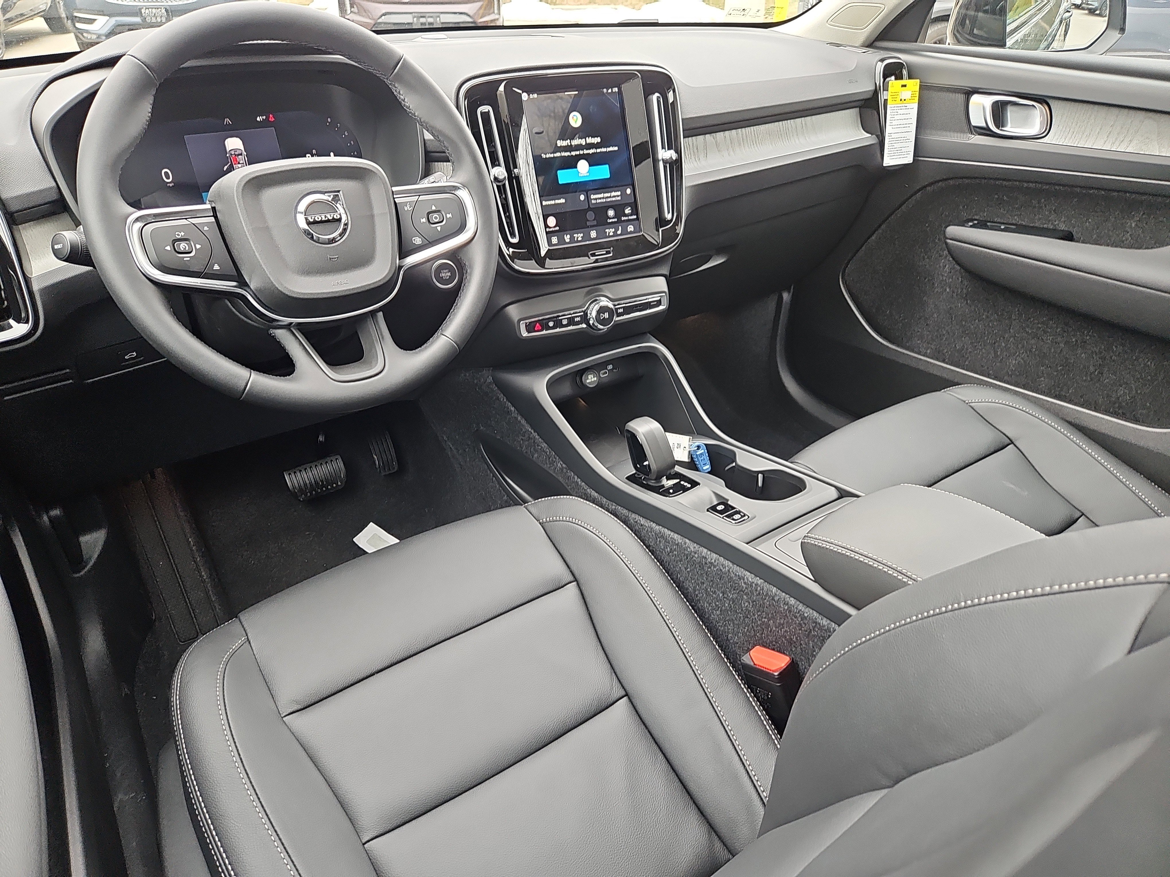 New 2026 Volvo XC40 B5 Core w/ Protection Package Premier image 3