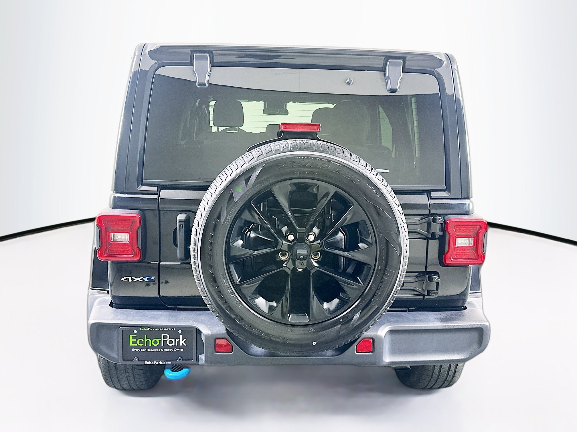 Used 2024 Jeep Wrangler Unlimited Sahara AWD/4WD image 7