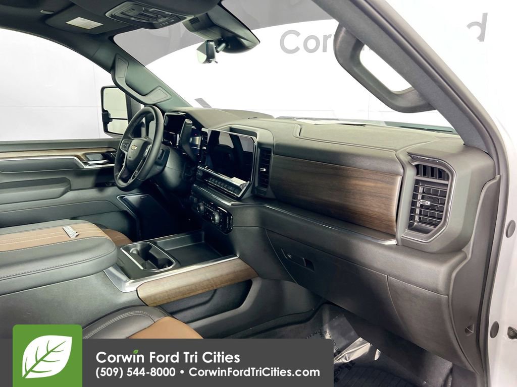 Used 2025 Chevrolet Silverado 2500 High Country w/ Technology Package image 29