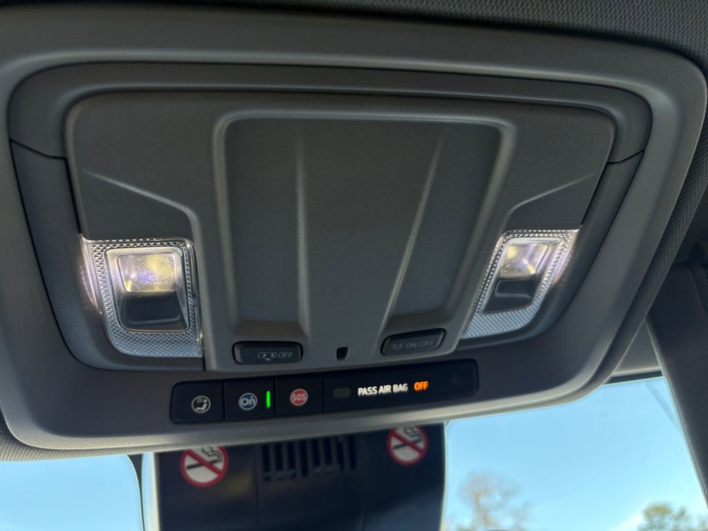 Used 2025 GMC Sierra 1500 SLT image 31