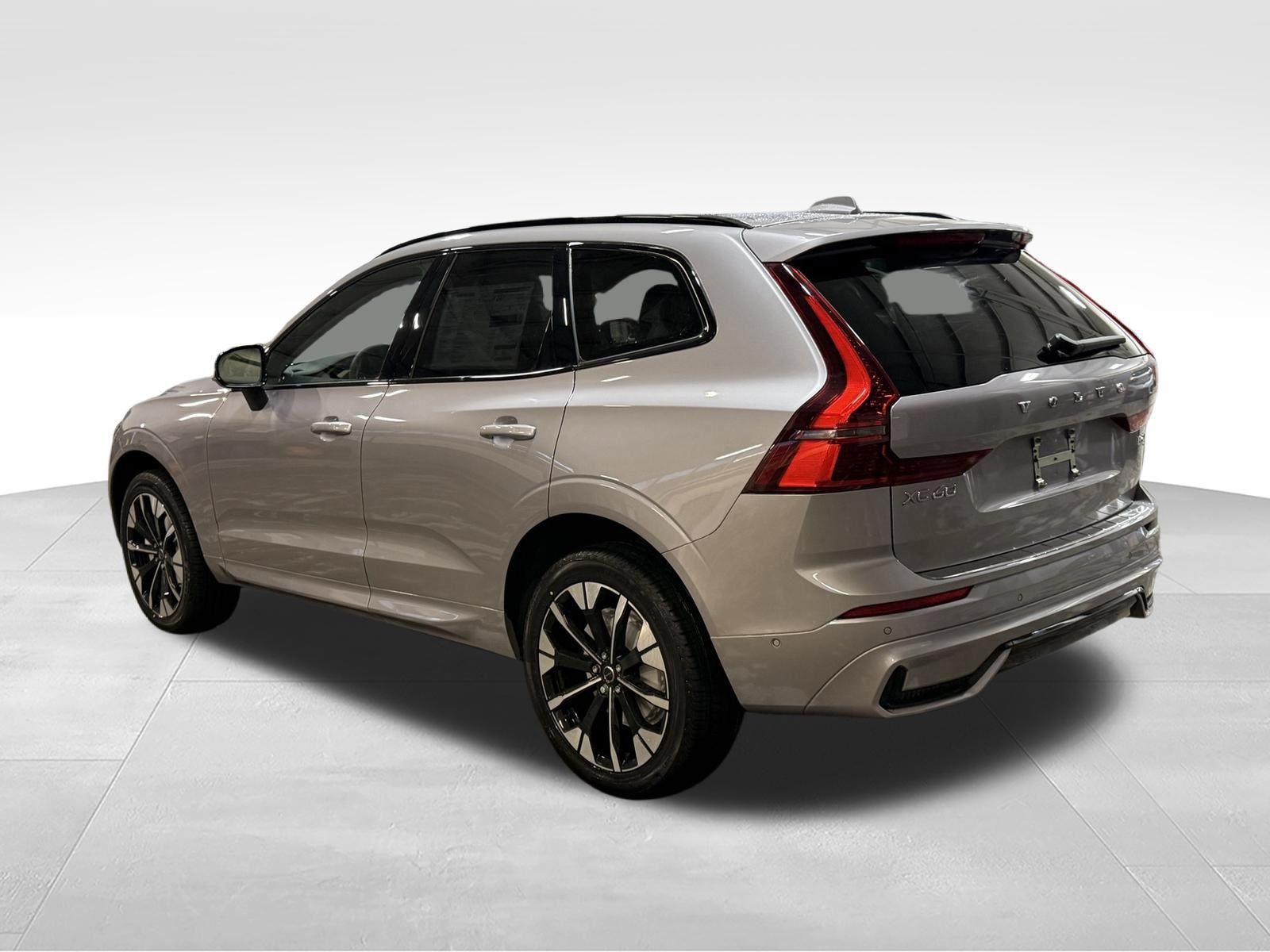 New 2026 Volvo XC60 B5 Plus w/ Protection Package Premier AWD/4WD image 3