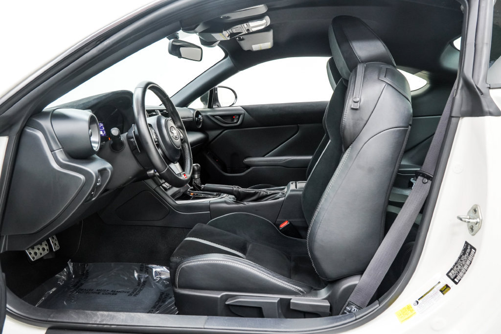Used 2024 Toyota GR86 Premium RWD image 18