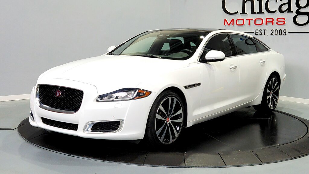 Used 2019 Jaguar XJ AWD image 4