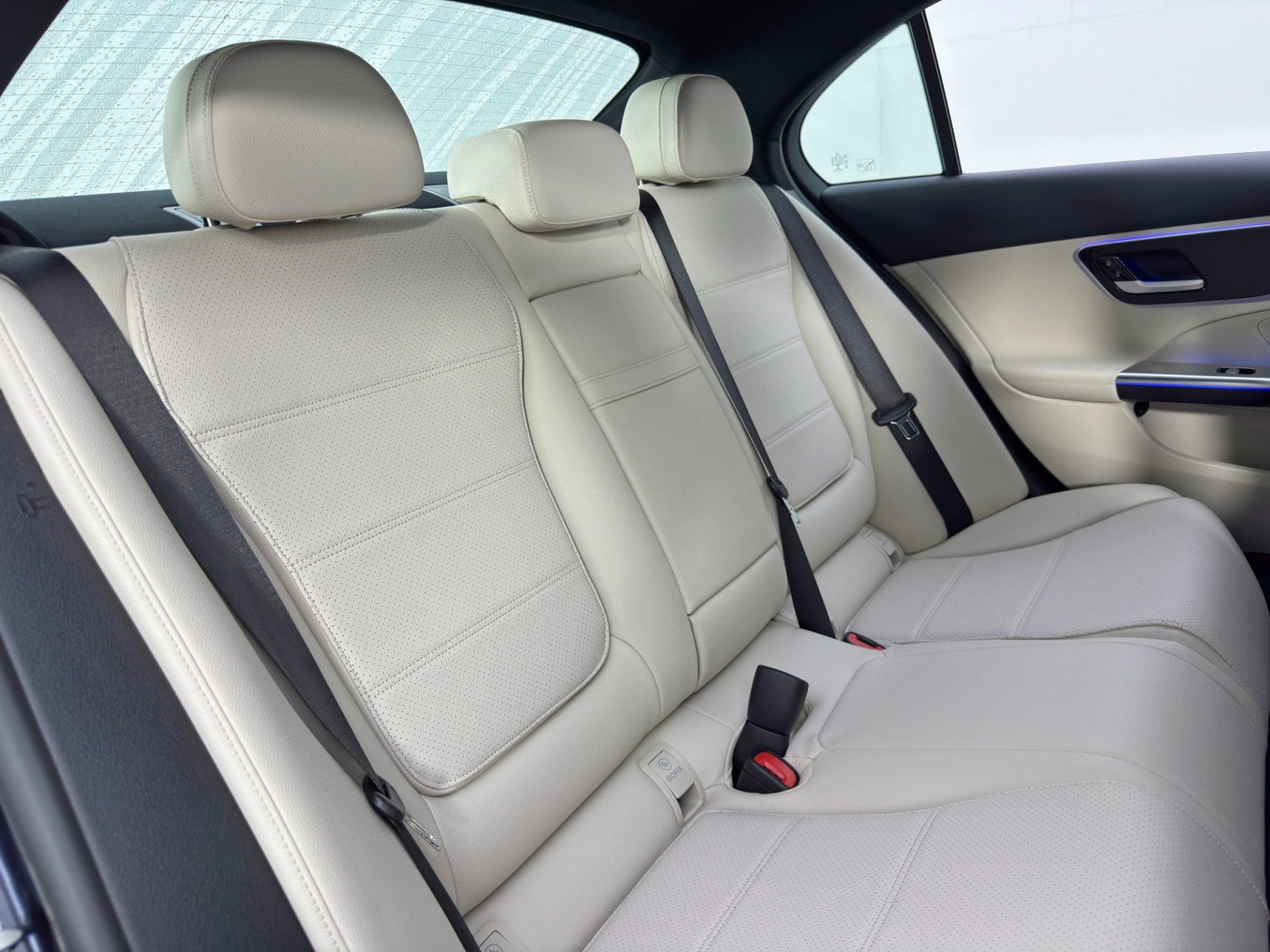 Used 2022 Mercedes-Benz C 300 Sedan w/ Exclusive Trim Package image 44