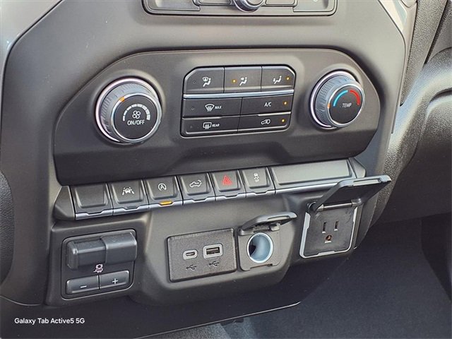 Used 2023 Chevrolet Silverado 1500 Custom image 17