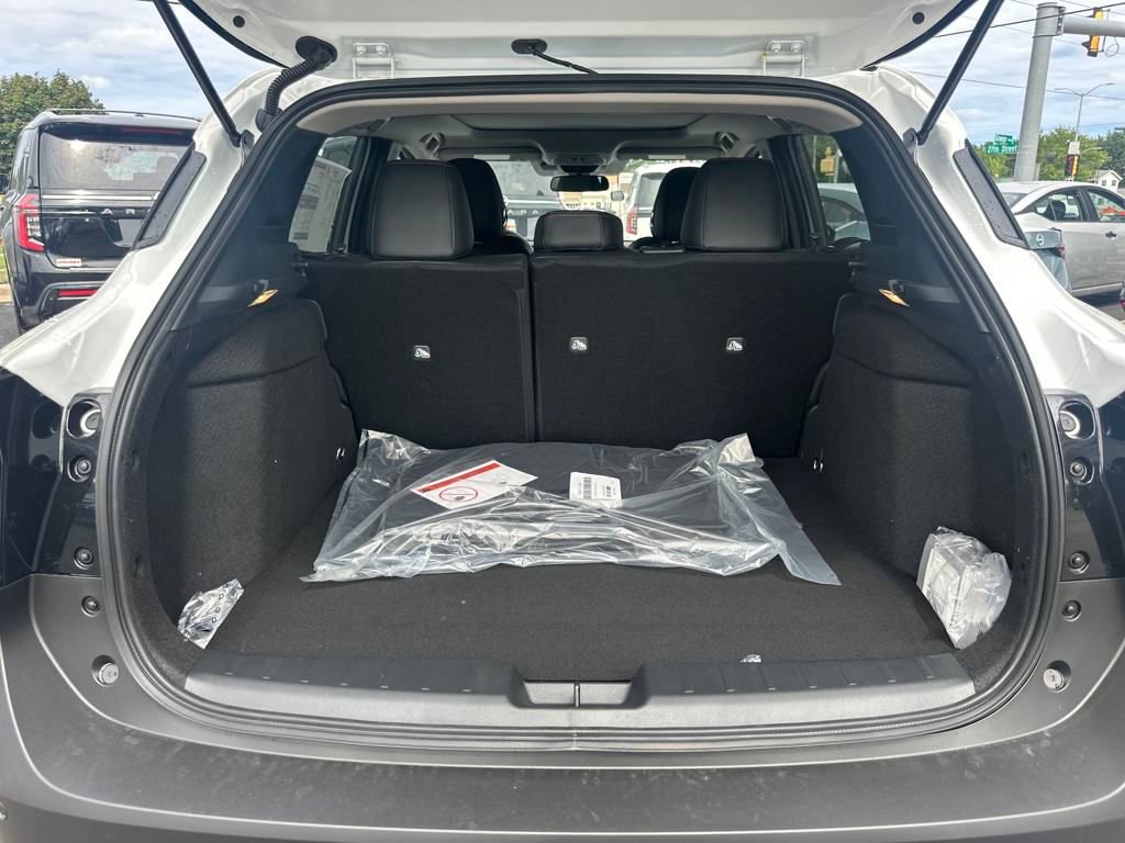 New 2025 Nissan Kicks SR w/ SR Premium Package image 37