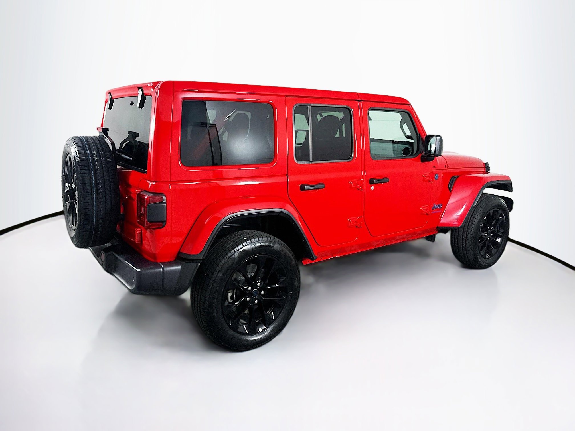 Used 2025 Jeep Wrangler Sahara w/ Safety Group image 9