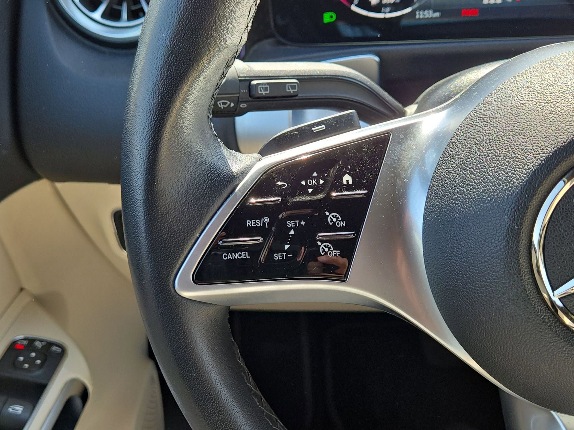 Used 2025 Mercedes-Benz GLB 250 image 21