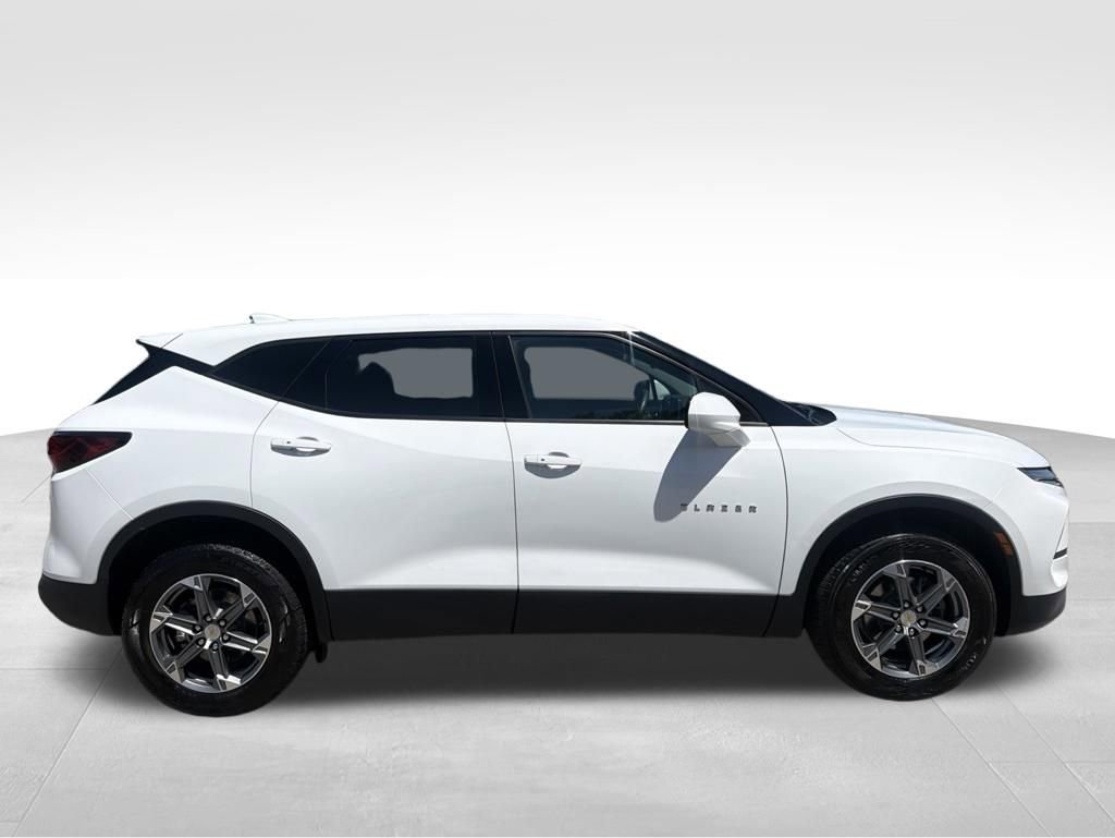 Used 2023 Chevrolet Blazer LT AWD/4WD image 7