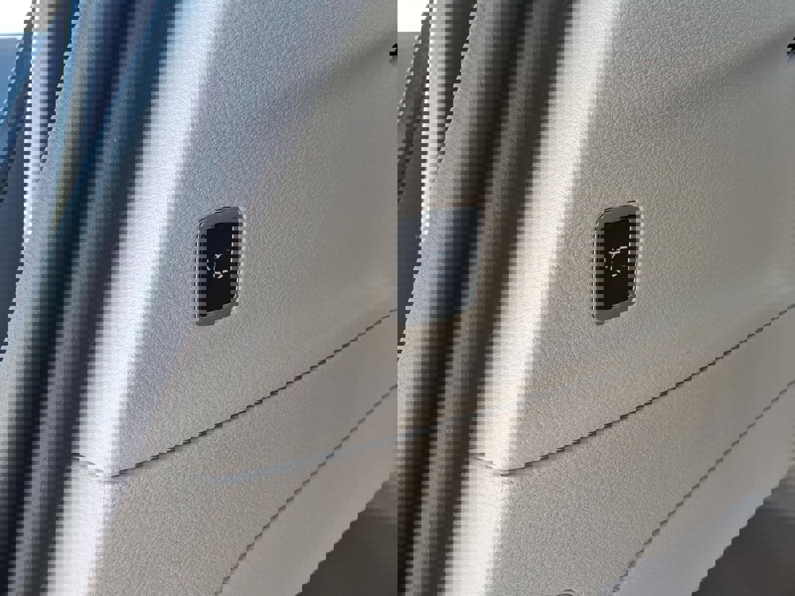 Used 2023 Chrysler Pacifica Limited image 21