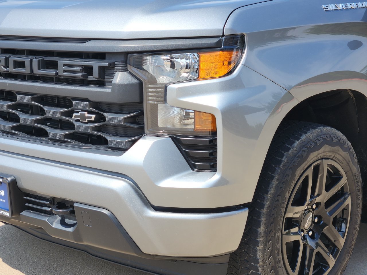 Used 2025 Chevrolet Silverado 1500 Custom w/ Turbomax Blackout Package RWD image 6