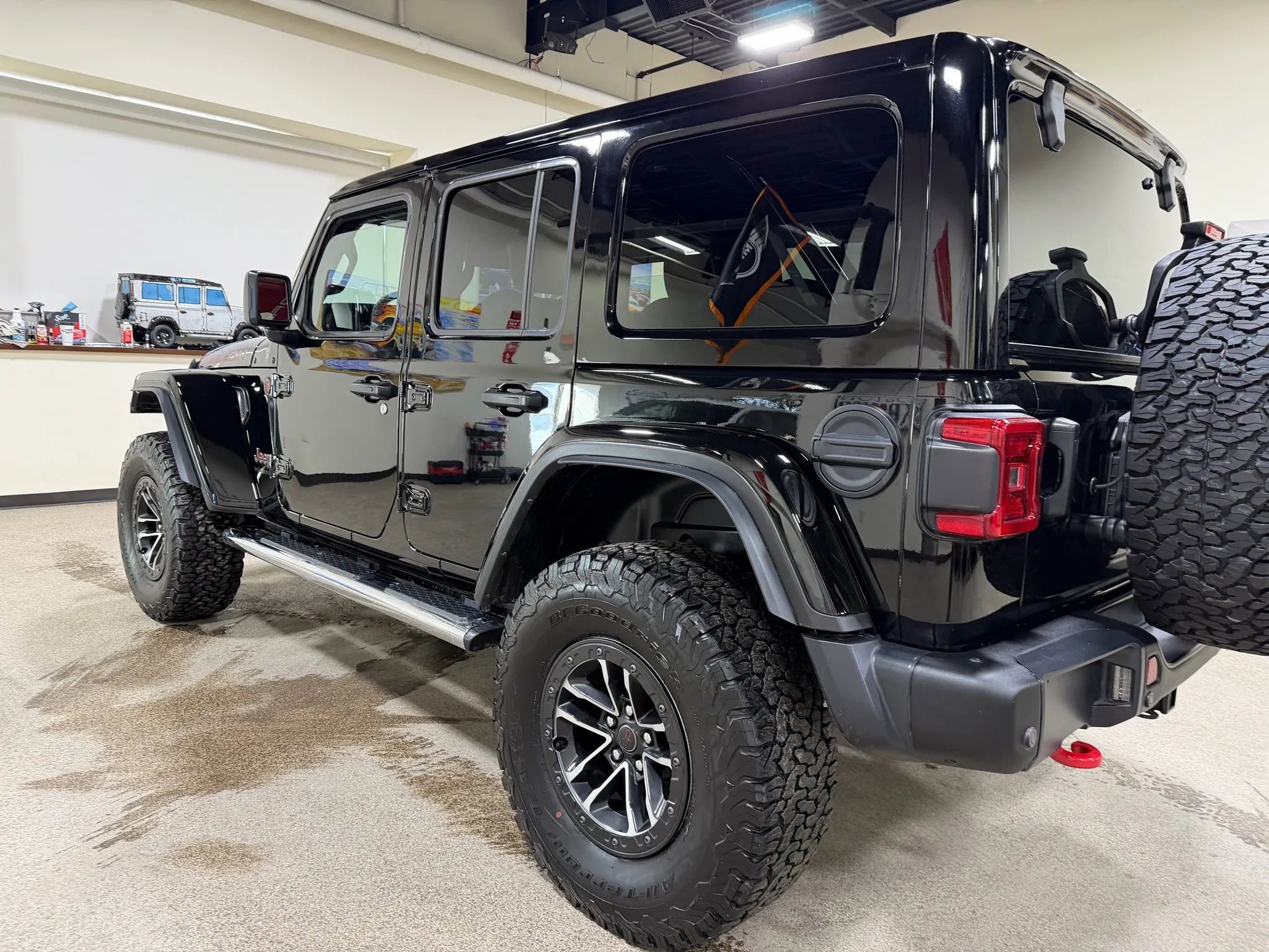 Used 2024 Jeep Wrangler Unlimited Rubicon image 21